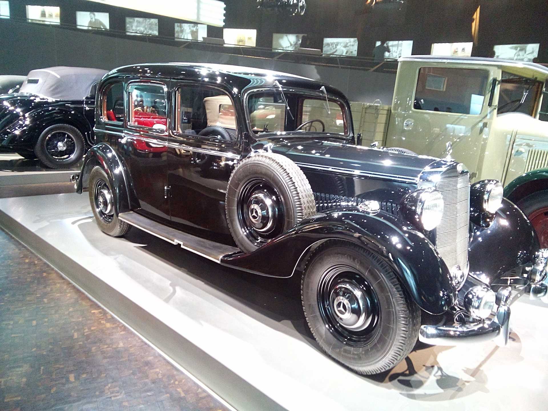 Автомобиль гитлера в музее задорожного
