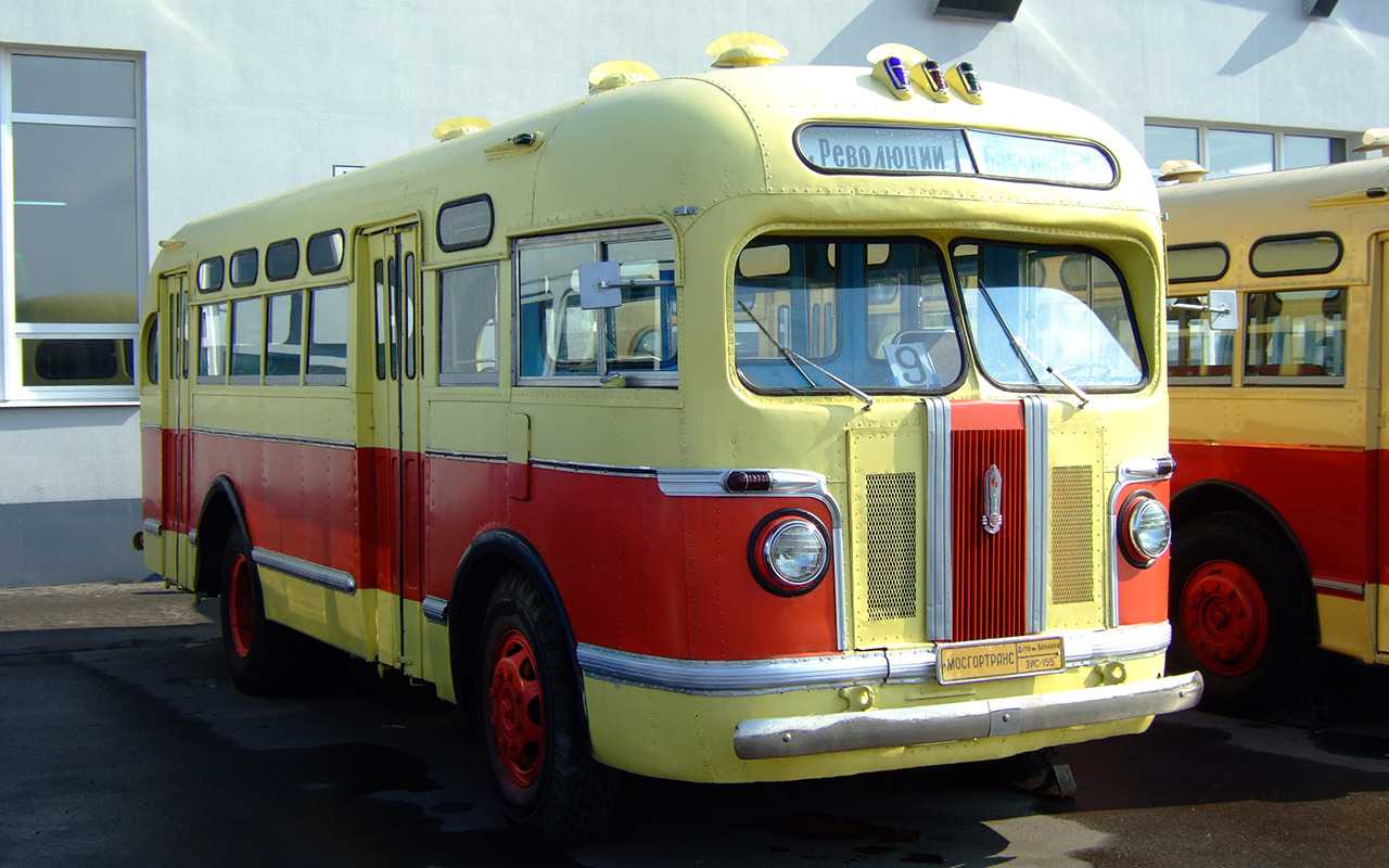 Автобусы прошлых лет. ЗИЛ-ЛИАЗ-158. ЗИС 154 тягач. ЗИС-155 тягач. ЗИС-155 турист.