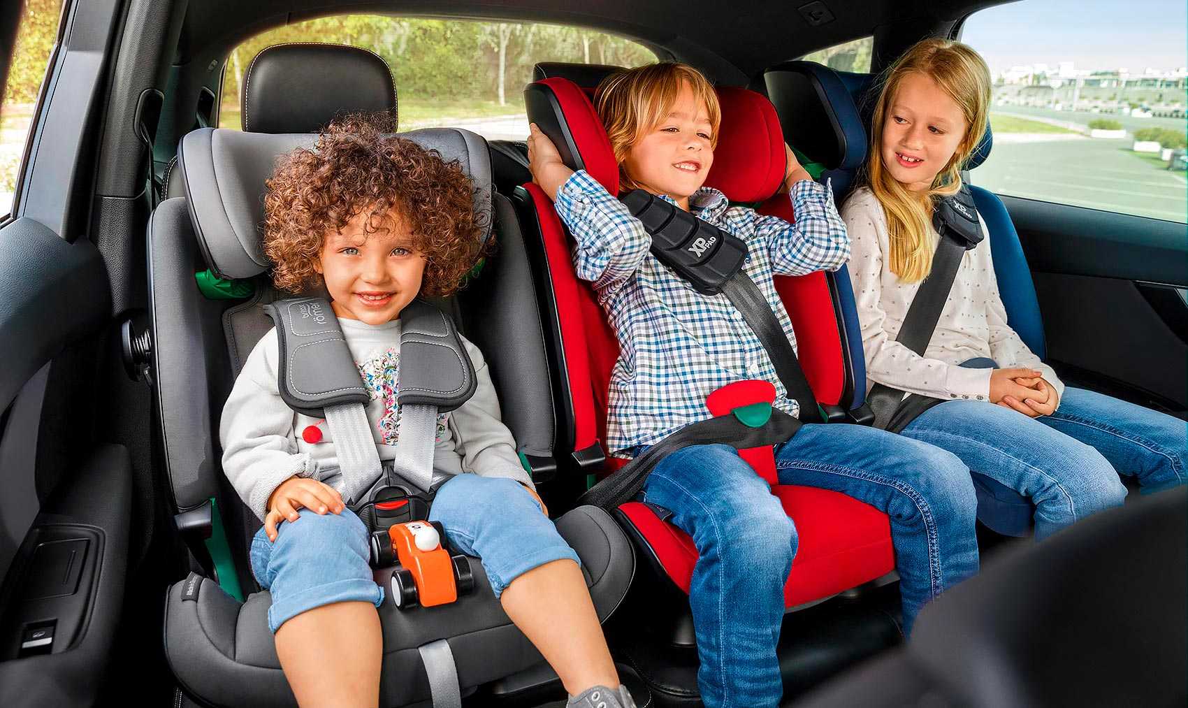 Можно ли кресло ребенку 7 лет. Детский бустер Britax Romer. Britax Römer Advansafix i-Size. Britax Romer автокресло в бустер. Кресло Бритакс Ромер Advansafix i Size.