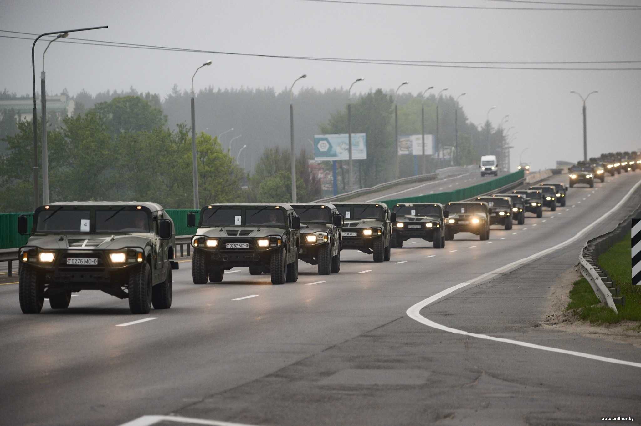 Военная колонна на трассе — что нужно знать водителю?