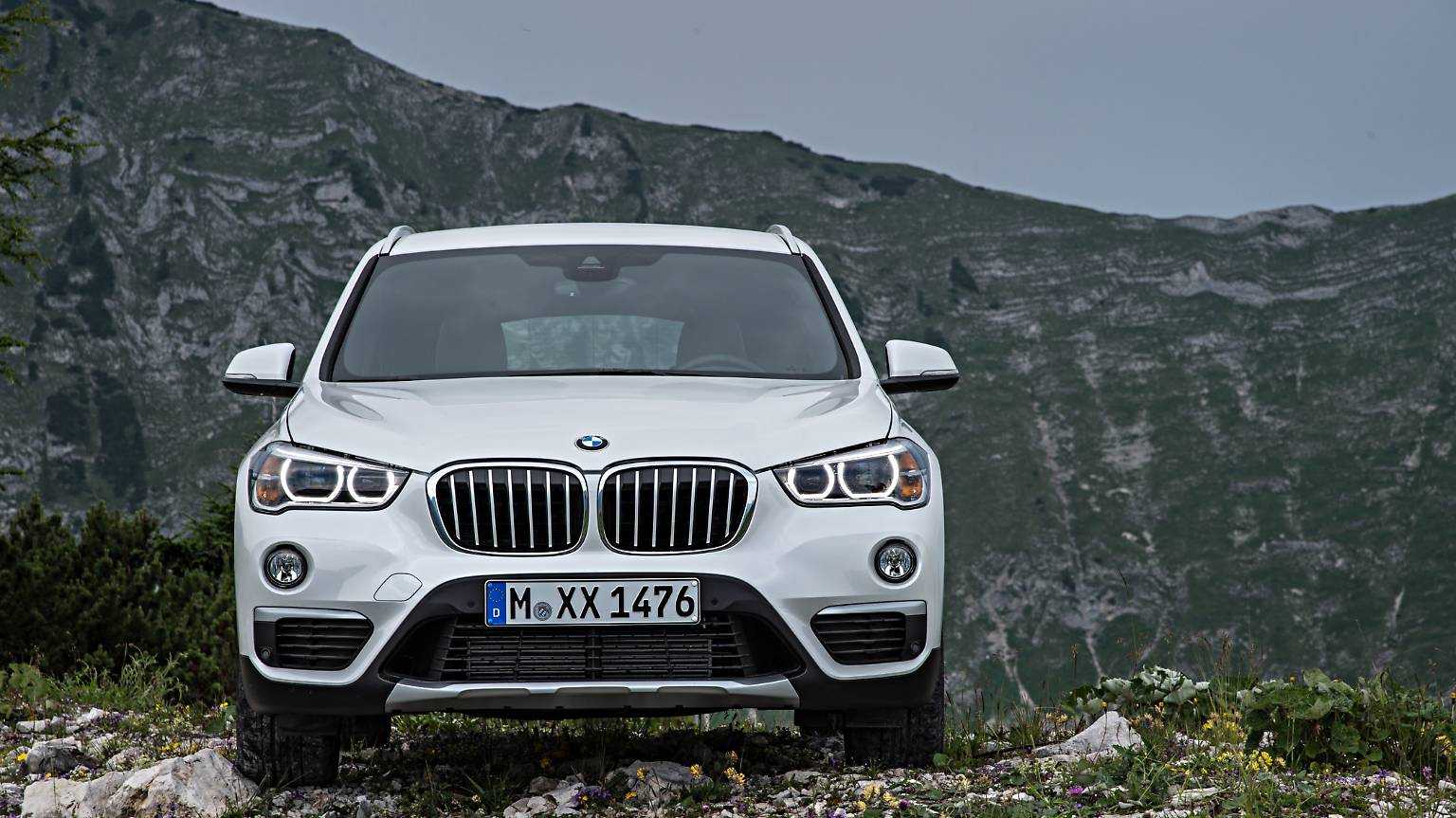 С какого года выпускают bmw x1