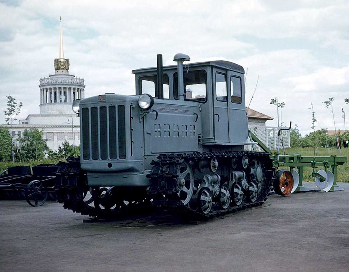 Сталинец гусеничный трактор фото