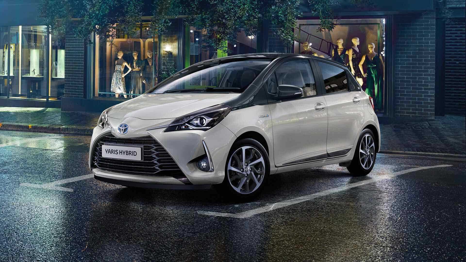 Гибрид ру. Toyota Yaris Hybrid 2020. Тойота Ярис гибрид 2020. Тойота Ярис гибрид 2021. Toyota Yaris 2018 Hybrid.