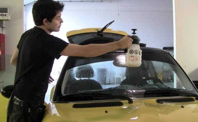 Что такое жидкое стекло и как покрыть автомобиль: технология, плюсы и минусы