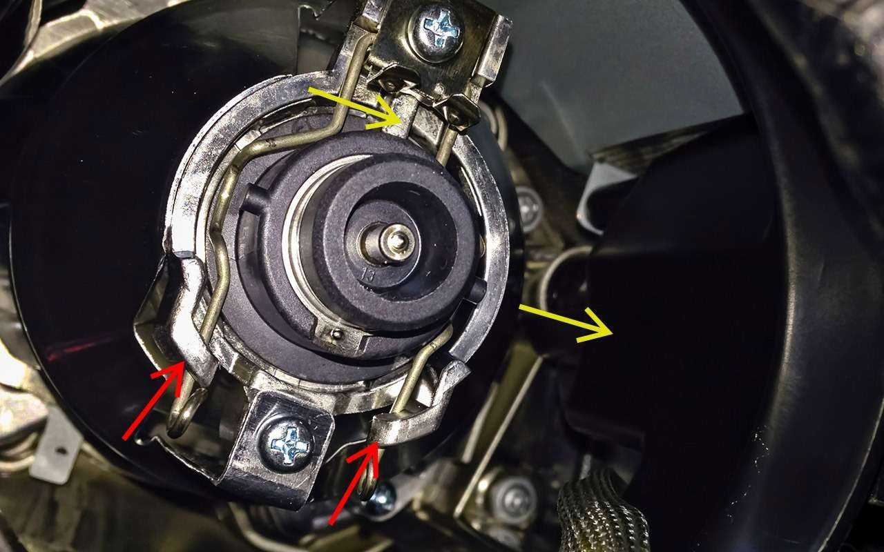 Как поменять лампы на автомобиле Nissan Juke