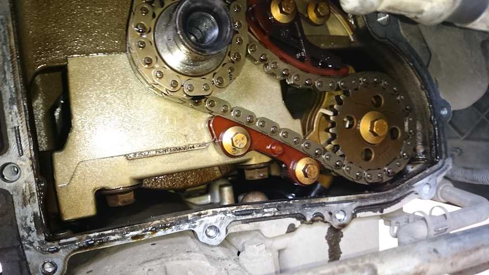 Как поменять прокладку клапанной крышки и отремонтировать гидро-натяжитель цепи ГРМ Ford Focus 1