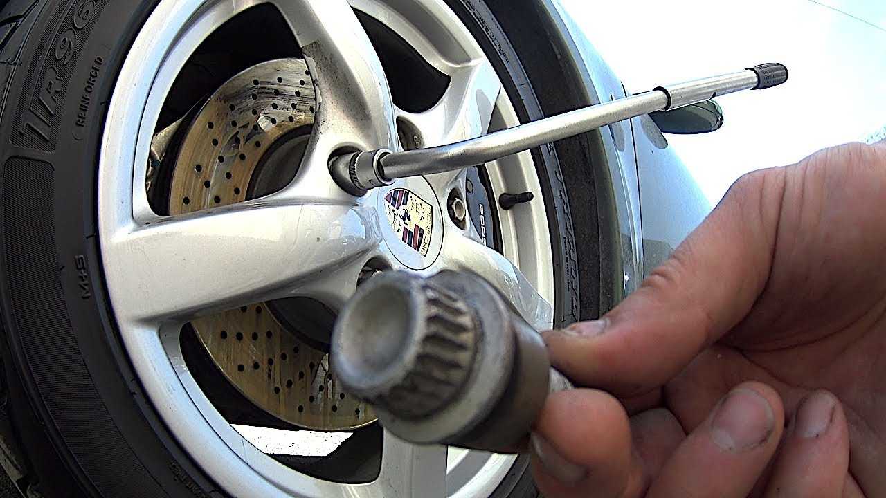 Как пользоваться домкратом: как правильно ставить под машину, как опускать - сайт об автомобильных шинах и дисках