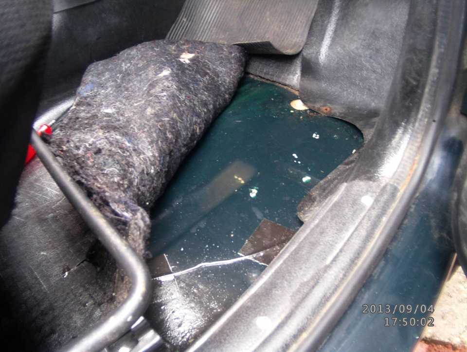 Если в салон машины попала вода что делать. как высушить салон автомобиля от воды